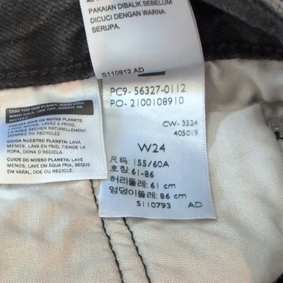 Classic Black Frayed Denim Shorts - Picture 3 of 11